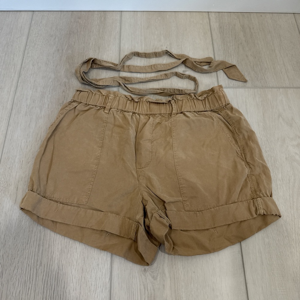 Aerie Tan Cargo Shorts with Relaxed Fit